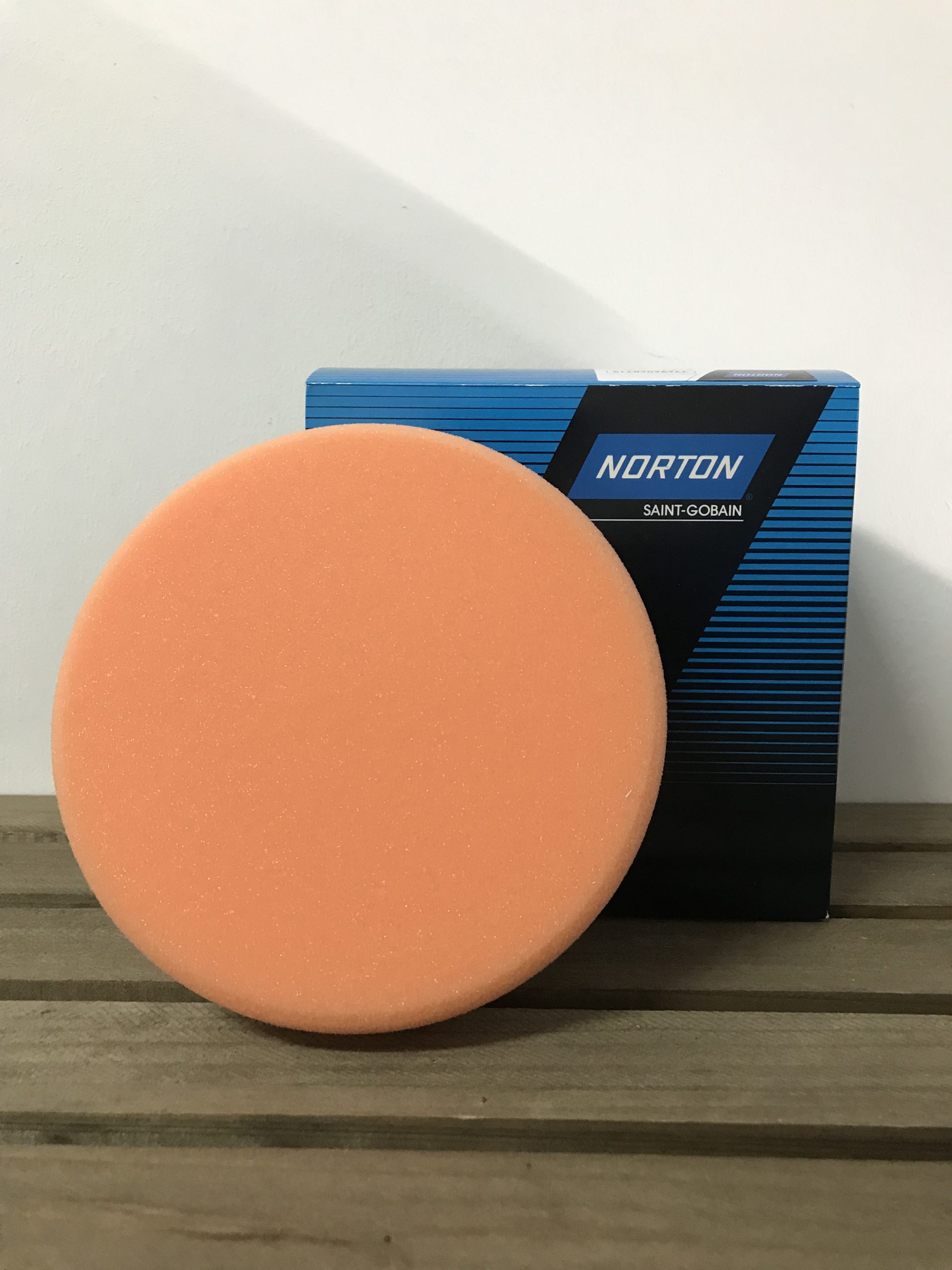 Caja de Boinas Pulir Naranja Norton