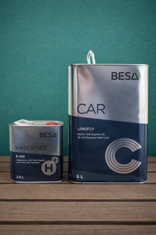 Barniz UrkiFly + catalizador E-253 (juego completo 7,5L)